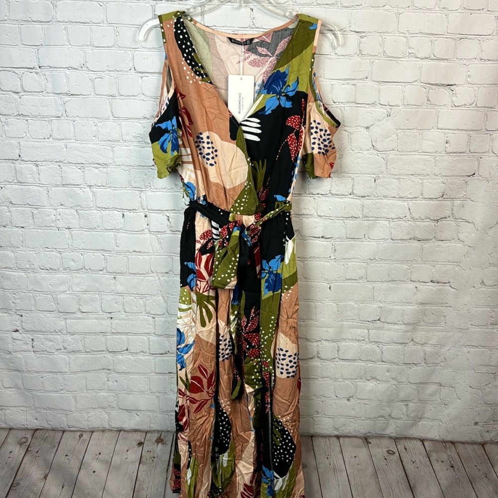 BloomChic Floral Cold Shoulder V Neck Belted Dress Size 12 Large - Picture 2 of 6